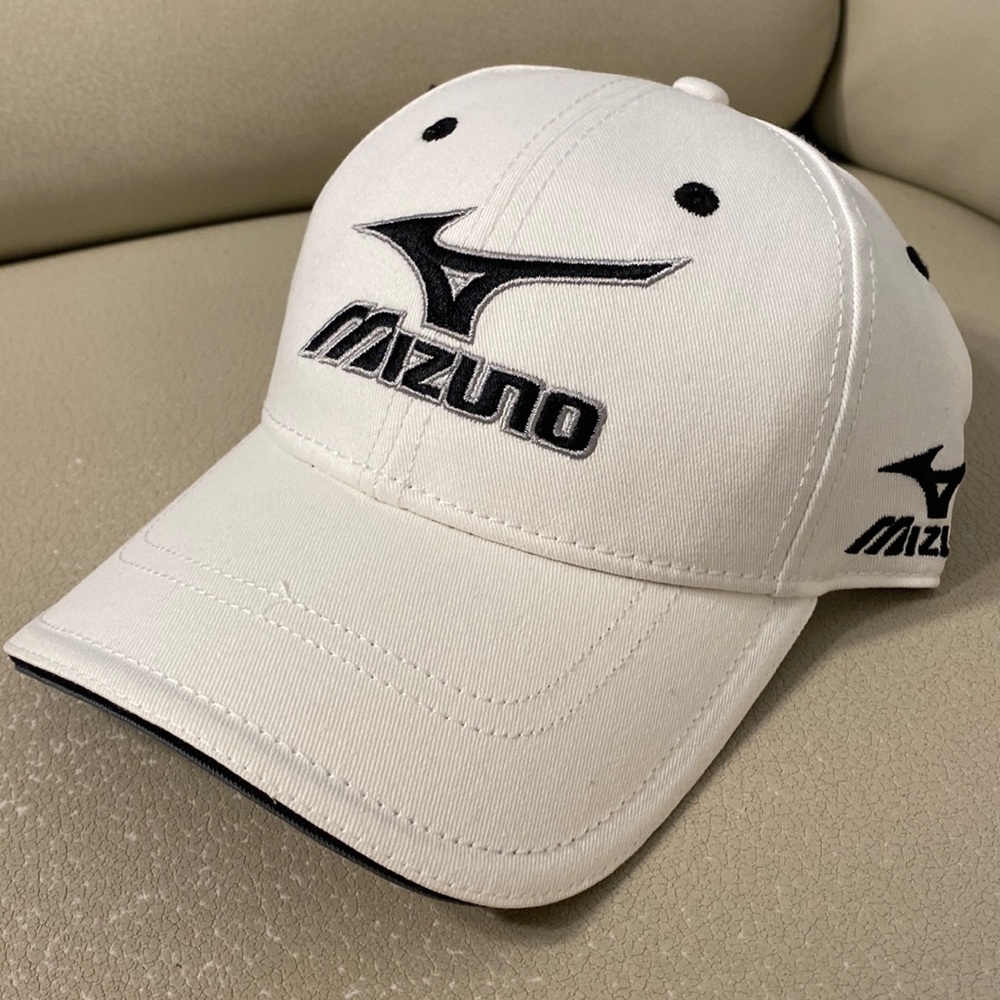 Mizuno Hat